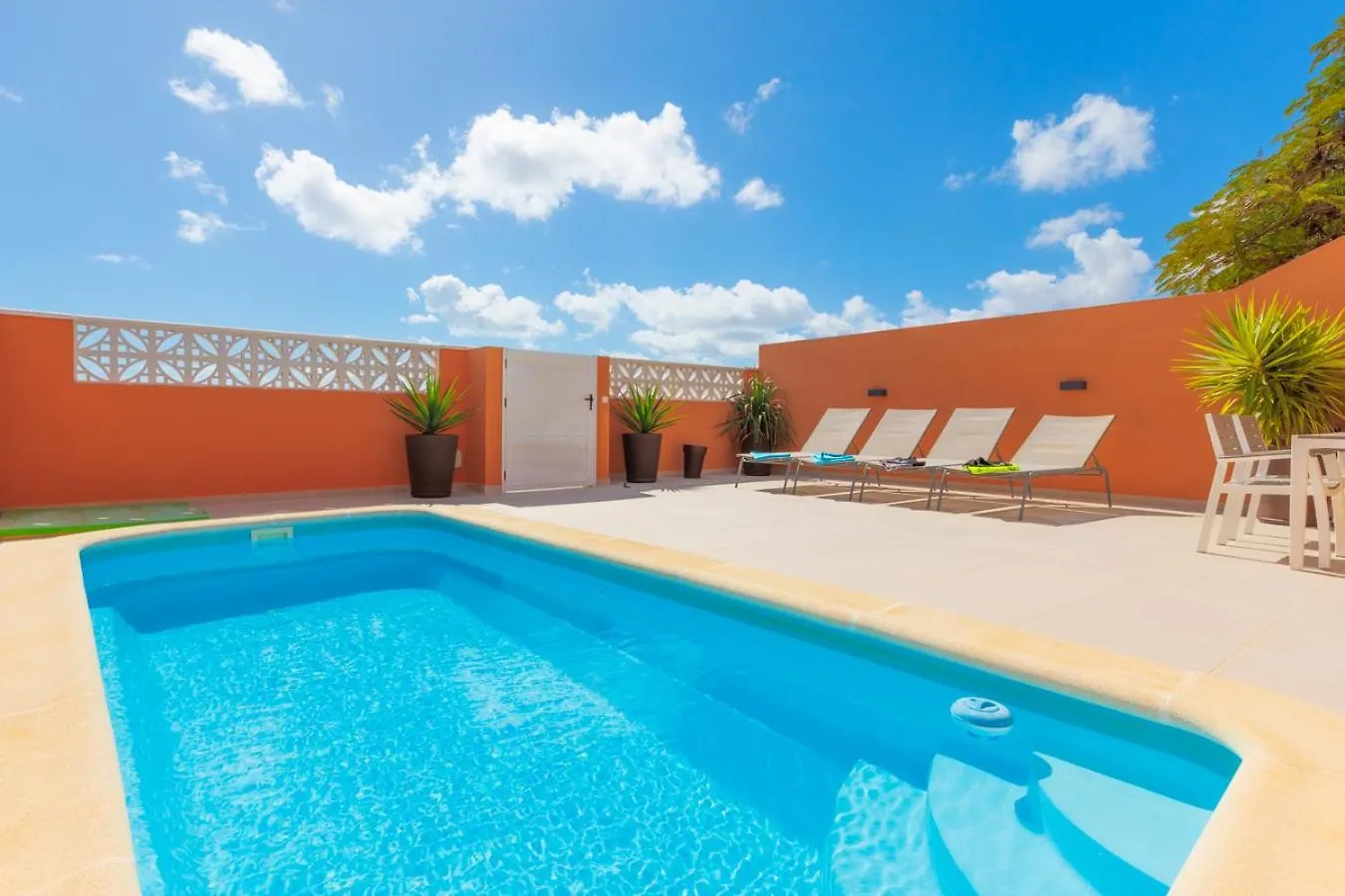 Villa Tranquila Con Piscina Privada Caleta De Fuste 0*,  İspanya